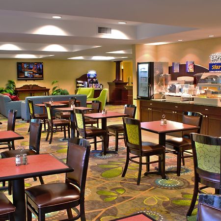 Holiday Inn Express Jacksonville East By Ihg Exteriör bild